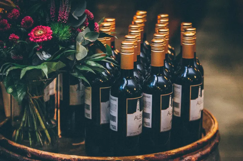 botellas invitados bodas pequeñas