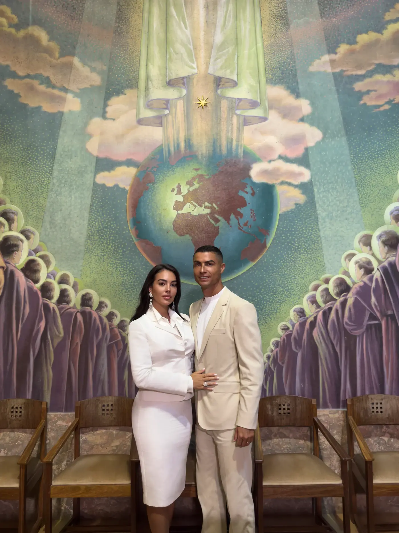 Georgina Rodríguez y Cristiano Ronaldo, el día de su boda. Fotografía: Juergen Teller.